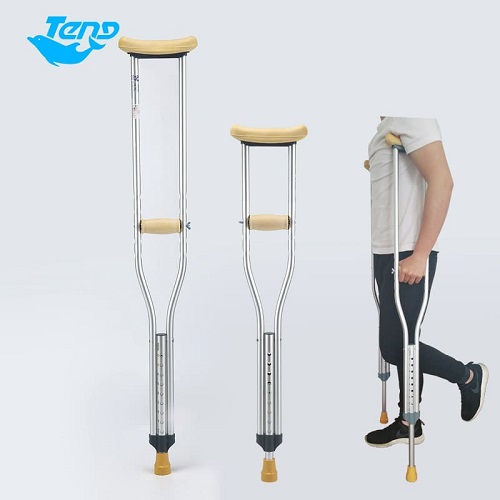 Cé nár cheart a úsáid le crutch underrarm?